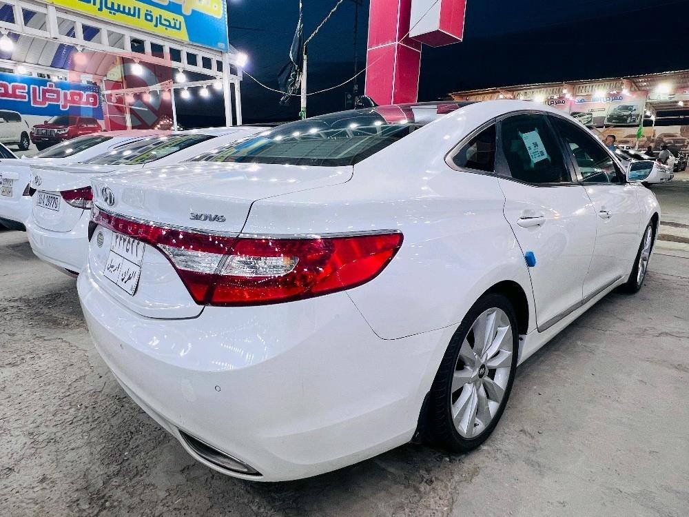 هيونداي أزيرا